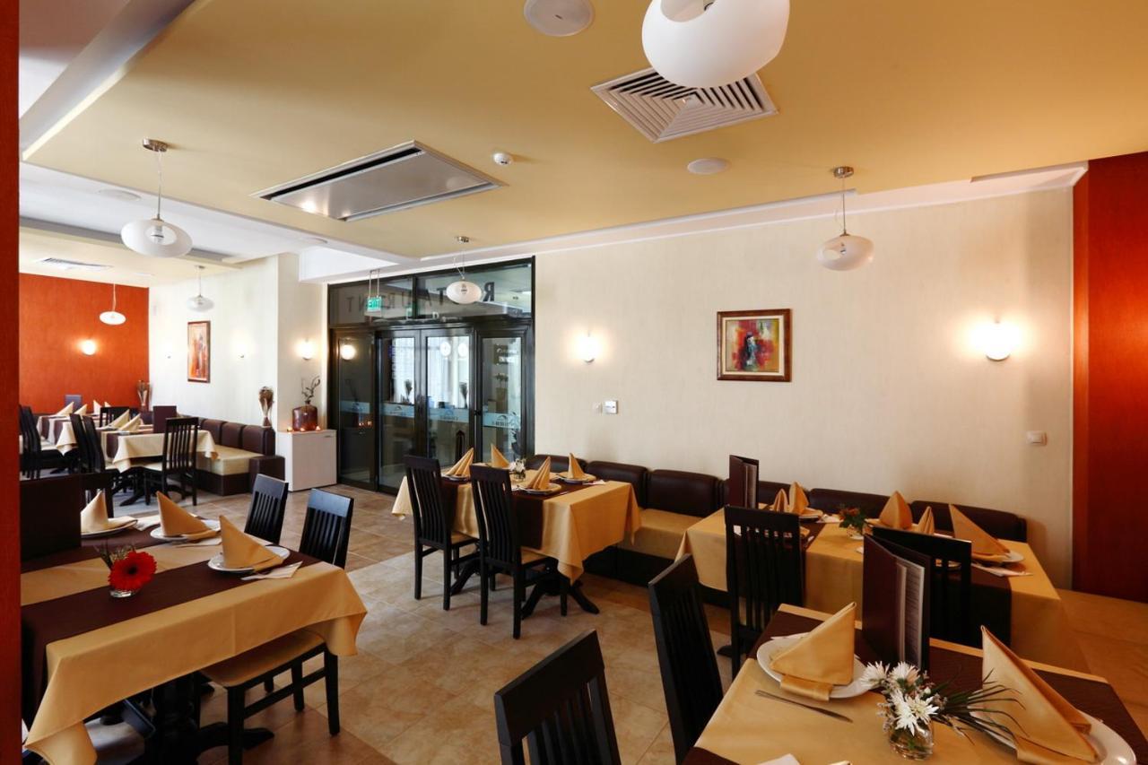 Evridika Hotel 代温 外观 照片