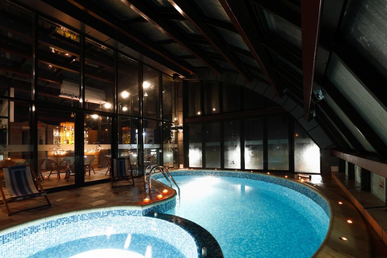 Evridika Hotel 代温 外观 照片