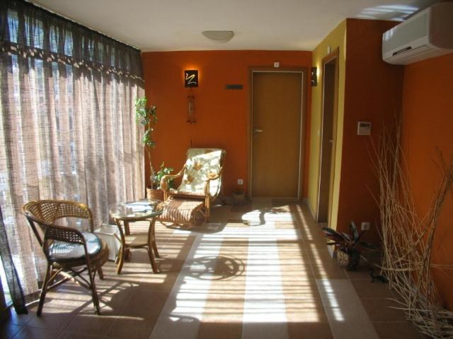 Evridika Hotel 代温 外观 照片
