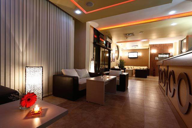 Evridika Hotel 代温 外观 照片